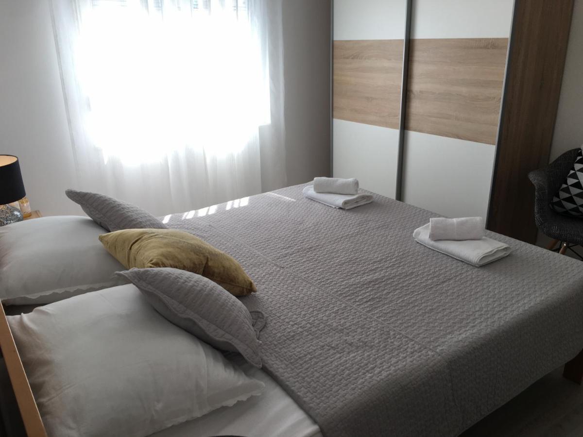 Kairos Apartment Trogir Bagian luar foto